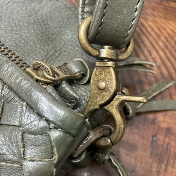 WANDERERS The Murano Crossbody - Picture 6 of 11